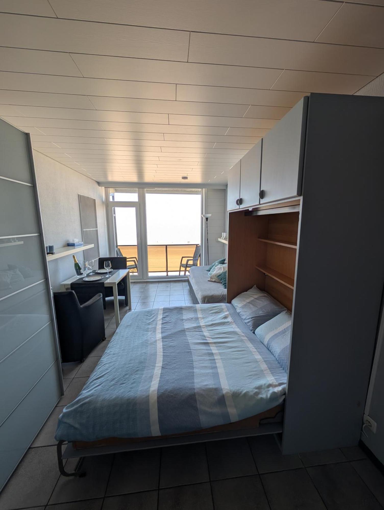 Modern Studio Direct Seaview & Free Parking Ostend Exterior photo